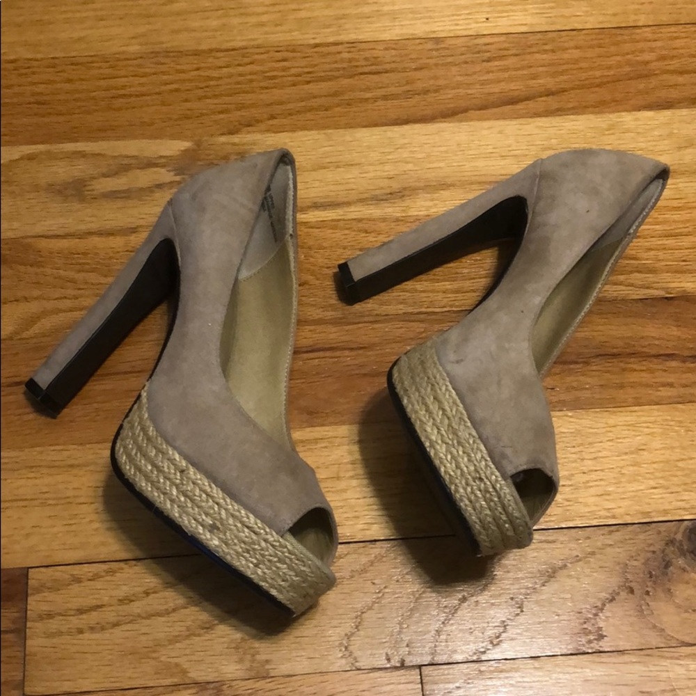 Levity Heels - Final Price! - Picture 5 of 8